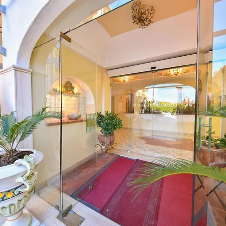 Grand Terme Di Augusto Готель