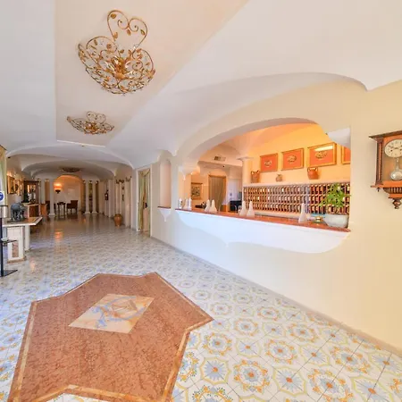 Готель Grand Terme Di Augusto 5*