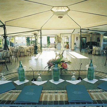 Готель Grand Terme Di Augusto 5*