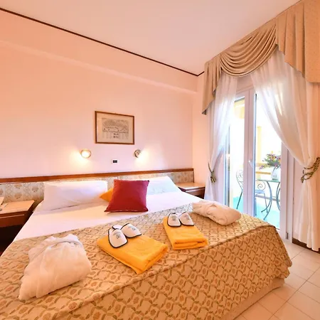 Grand Terme Di Augusto