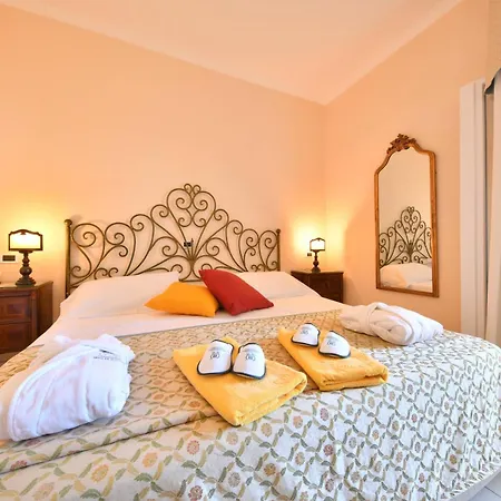 Grand Terme Di Augusto