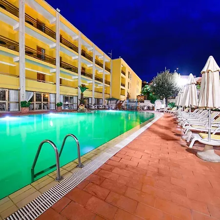 Grand Terme Di Augusto