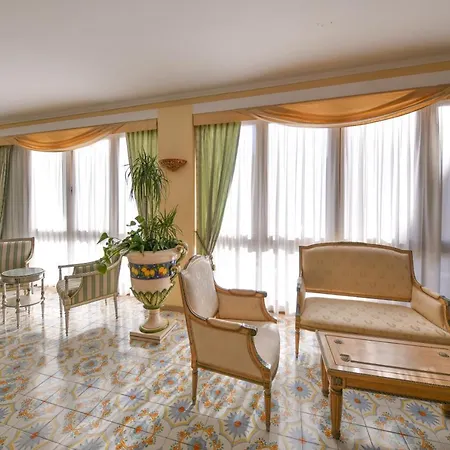 Готель Grand Terme Di Augusto