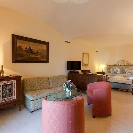 Grand Terme Di Augusto Готель